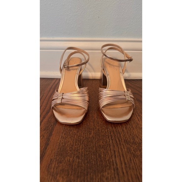 Jewel Badgley Mischka Shoes - Jewel Badgley Mischka Size 6 Gold Block Heel Dress Sandals